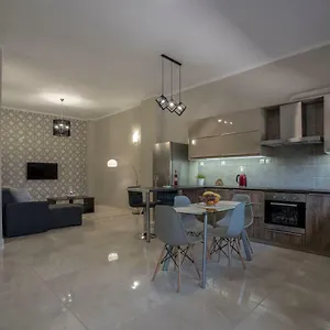 επισκεφθείτε το ξενοδοχείο
