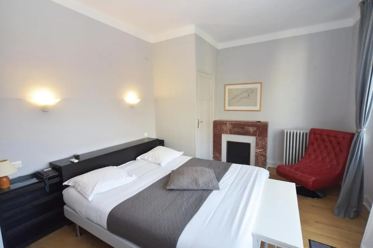 Cafe De Paris Hotel Capdenac-Gare