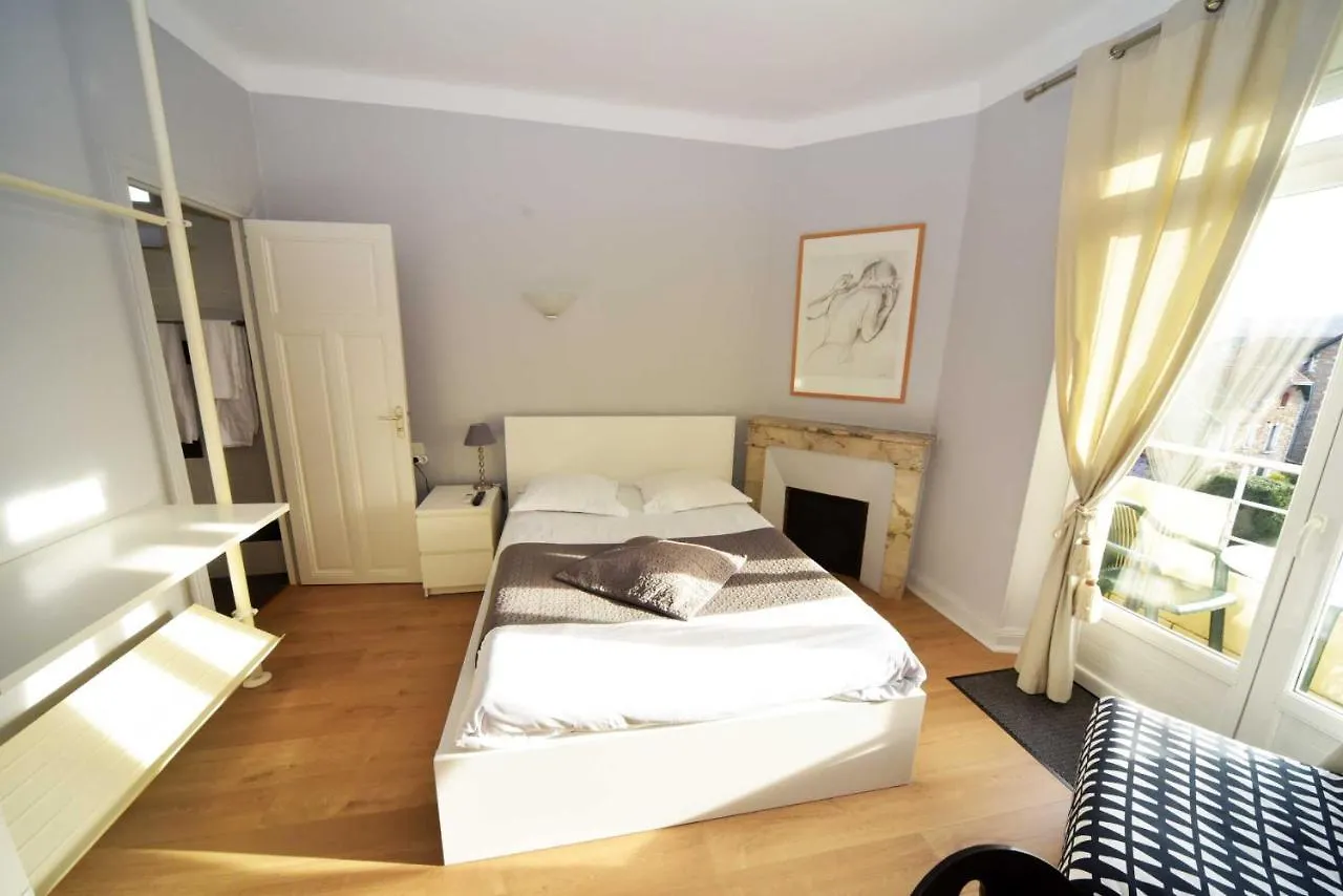 Cafe De Paris Hotel Capdenac-Gare